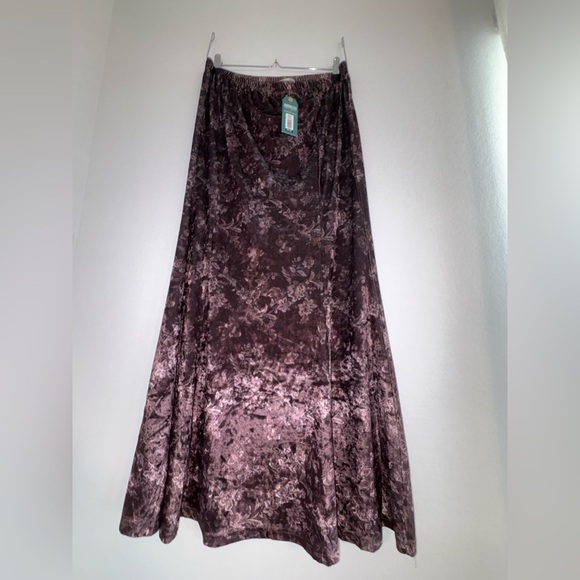 Earthbound Velvet Plum Maxi Skirt - Picture 8 of 12